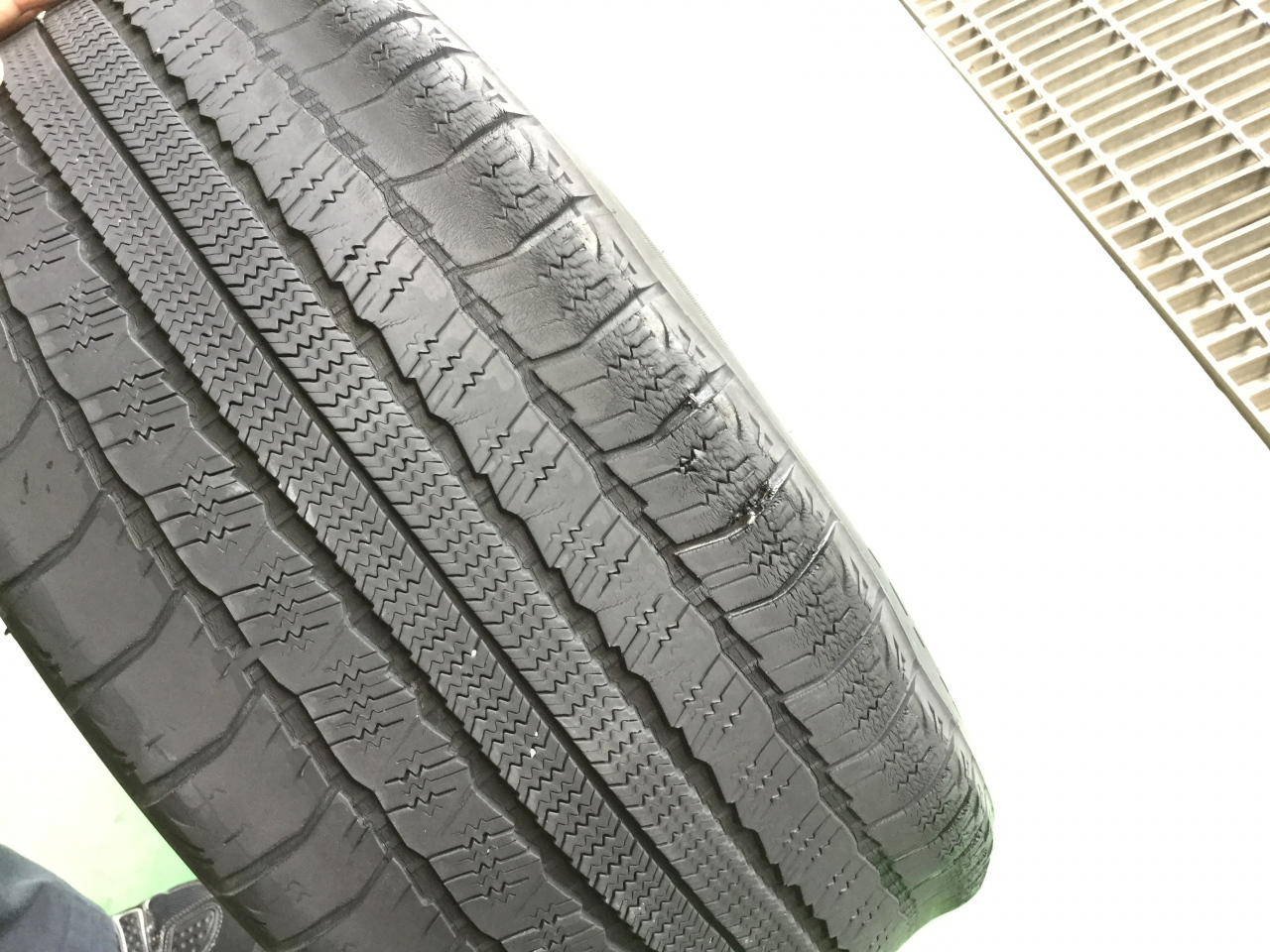 必見 冬タイヤの履きつぶしは危険です お知らせ タイヤセレクト弘前城東 タイヤセレクト タイヤランド Dunlop