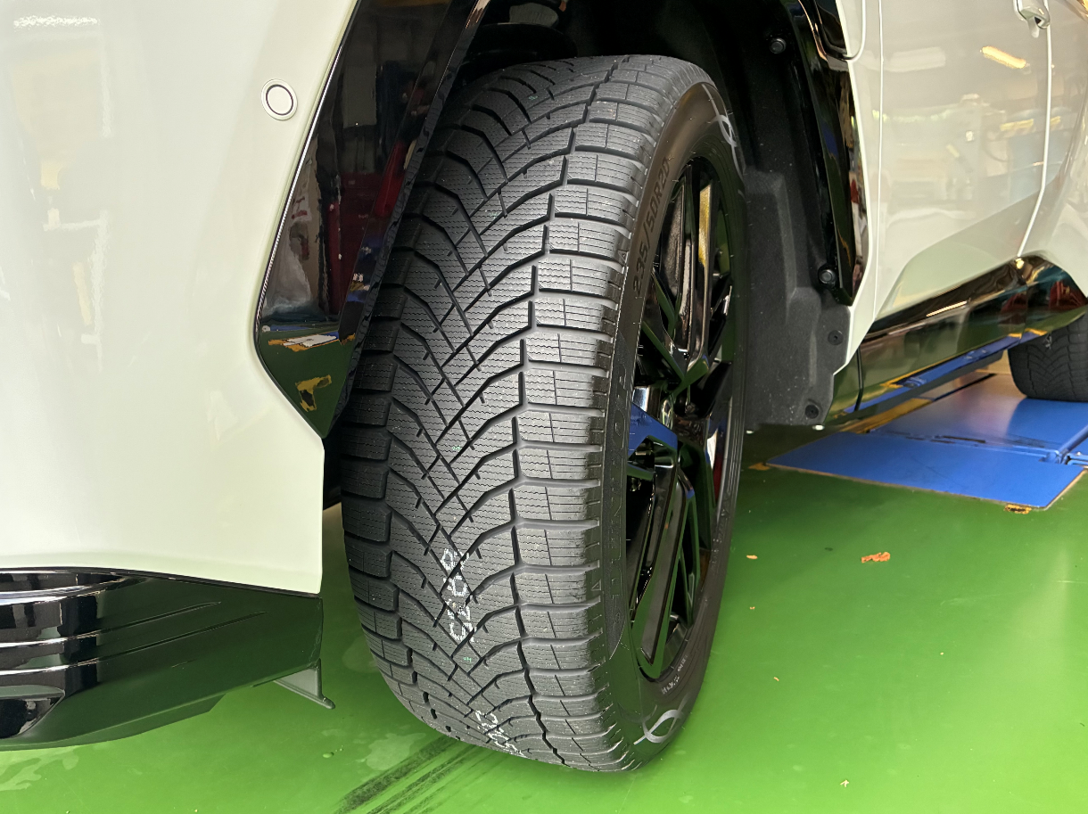 お客様装着タイヤご紹介！】トヨタ RAV4 × SYNCHRO WEATHER 