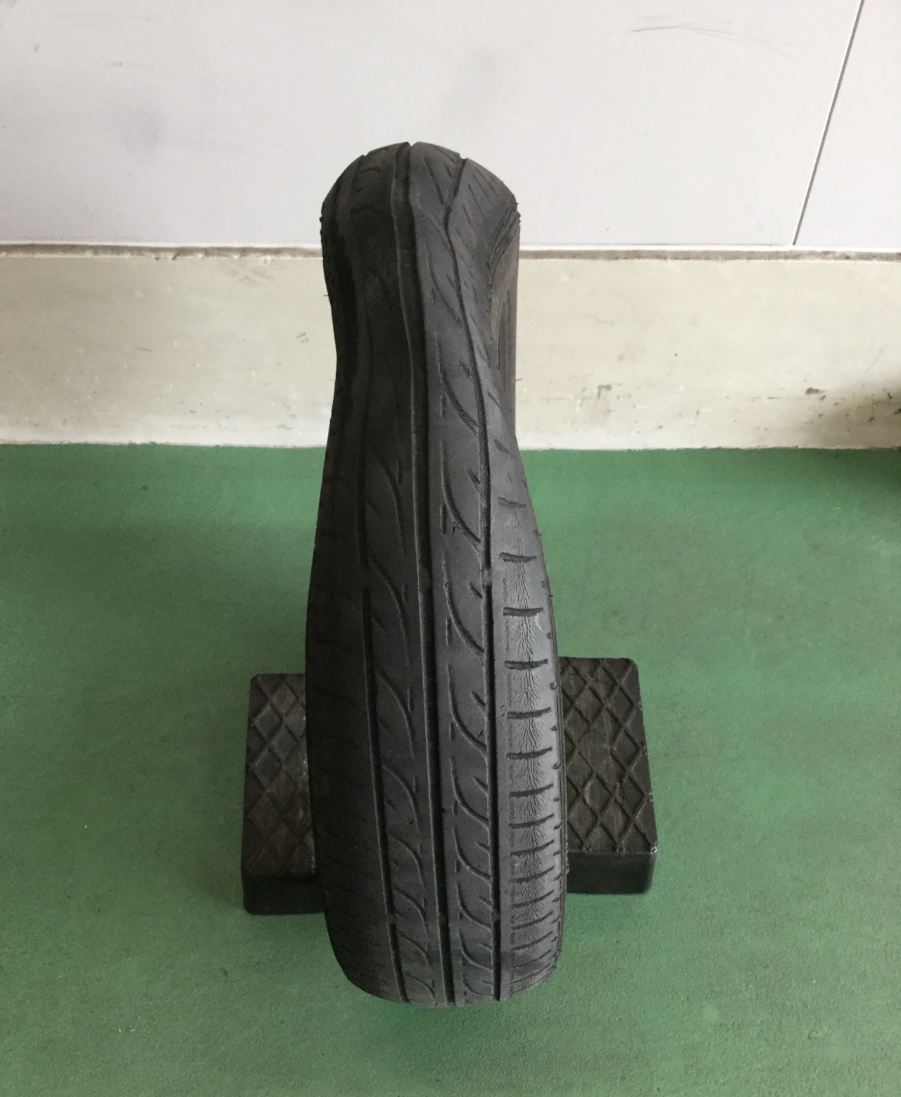 タイヤの点検をこまめに お知らせ タイヤランド防府 タイヤセレクト タイヤランド Dunlop